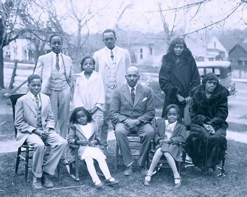 Stroud Family photograph, circa 1929 - a historic black and white portrait of the Stroud family in Colorado Springs